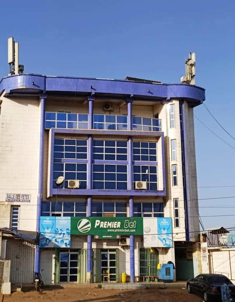 Appart Meuble Le Dakota Yaoundé 外观 照片